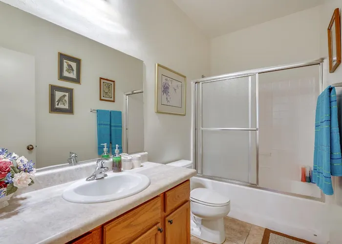 Holiday home Step-free Sahuarita Retreat! Patio + Pool Access