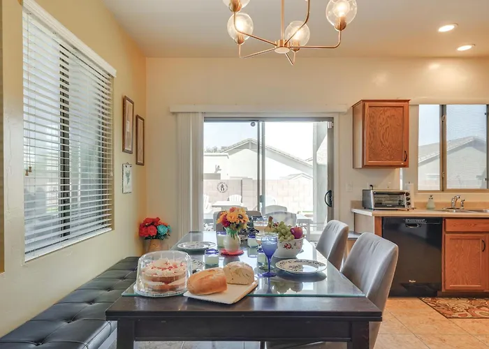 Step-free Sahuarita Retreat! Patio + Pool Access